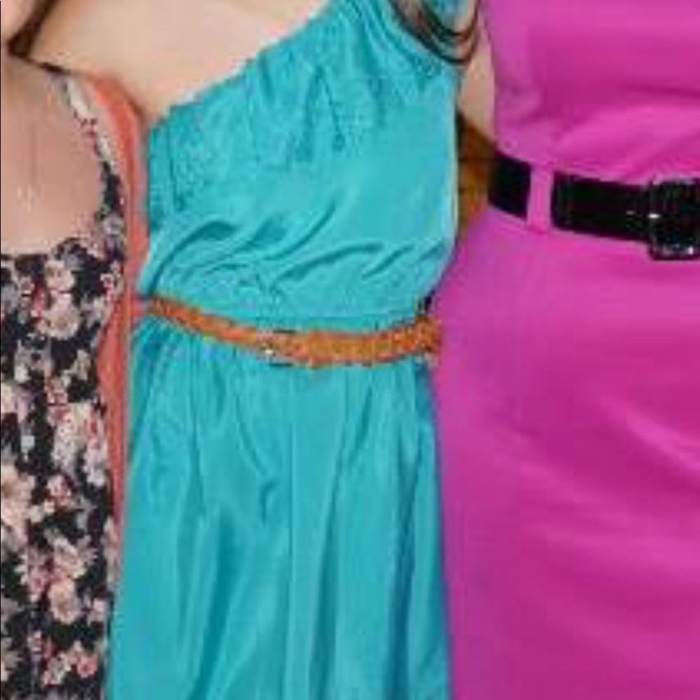 Dress - Picture 4 of 4